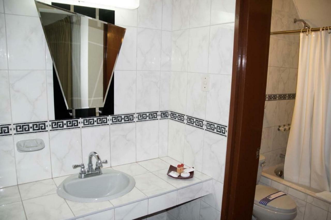 Dm Hoteles Nasca นัซกา ภายนอก รูปภาพ